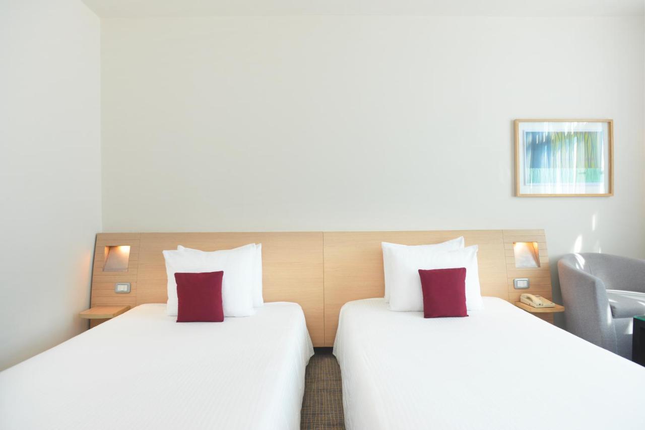 Novotel Pau Pyrenees Lescar Exterior foto